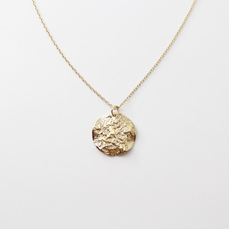 Kette mit geschlagener Medallie