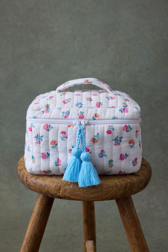 Toiletry bag Laety white felicity flow